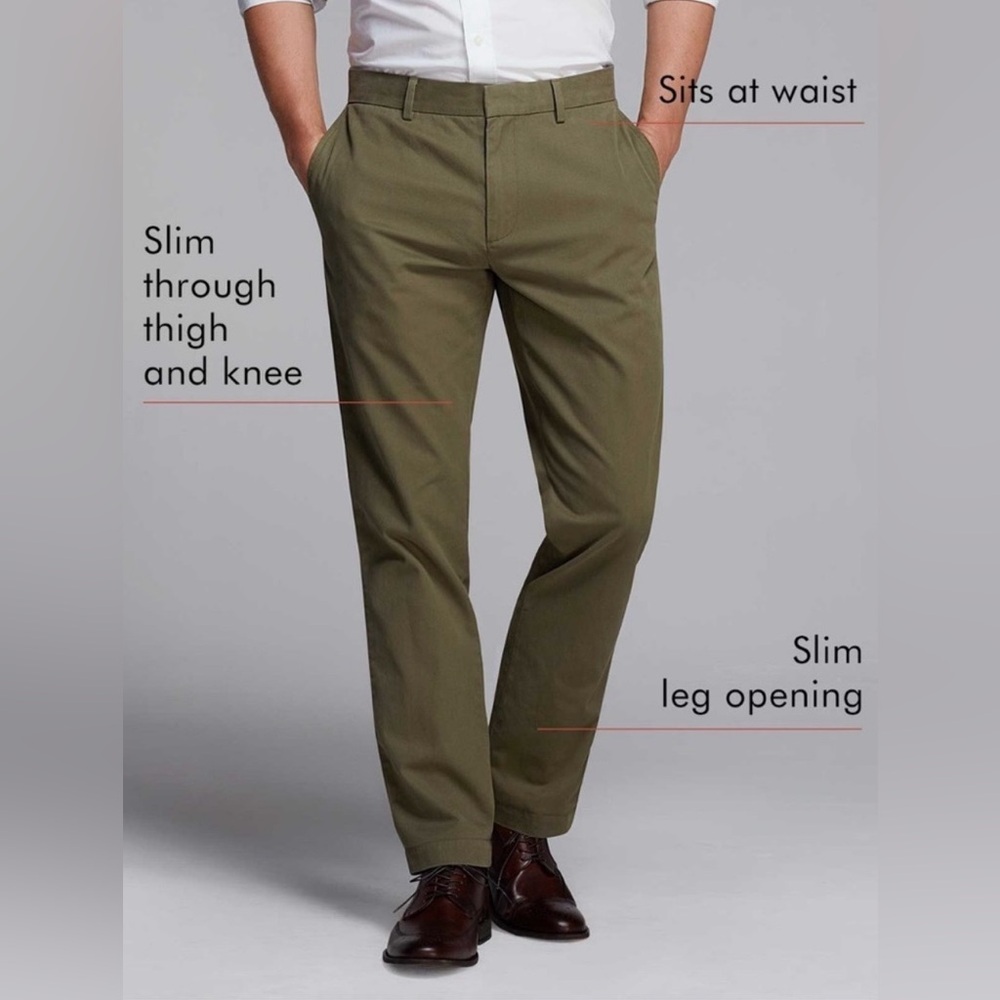 Banana Republic Men's Aiden Chino